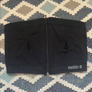 Medela Black Hands-Free Pumping Bra bustier